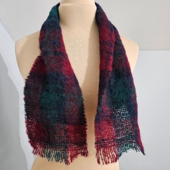 The Edinburgh Woollen Mill Scarf Made In Scotland Pure New Wool Plaid Fringe - Picture 5 of 8